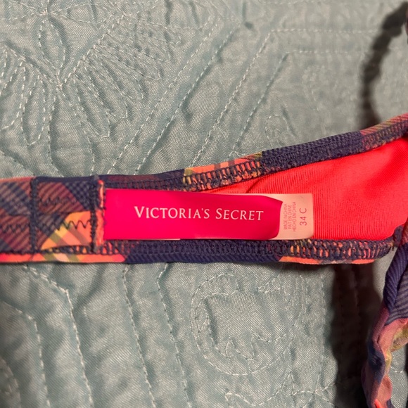 Victoria’s Secret bikini top - Picture 3 of 4